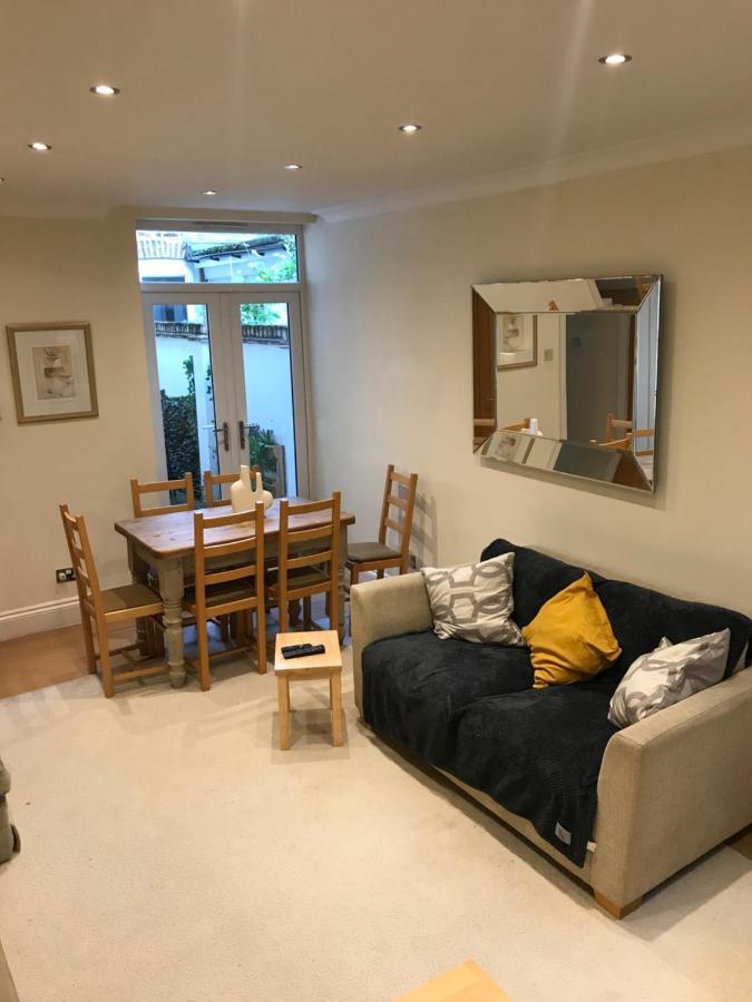 Stylish & Spacious 3 Bed Victorian House Sleeps Up To 7 - Near O2, Museums, Excel, Mazehill Station 12 Mins Direct Into London Bridgeヴィラ エクステリア 写真
